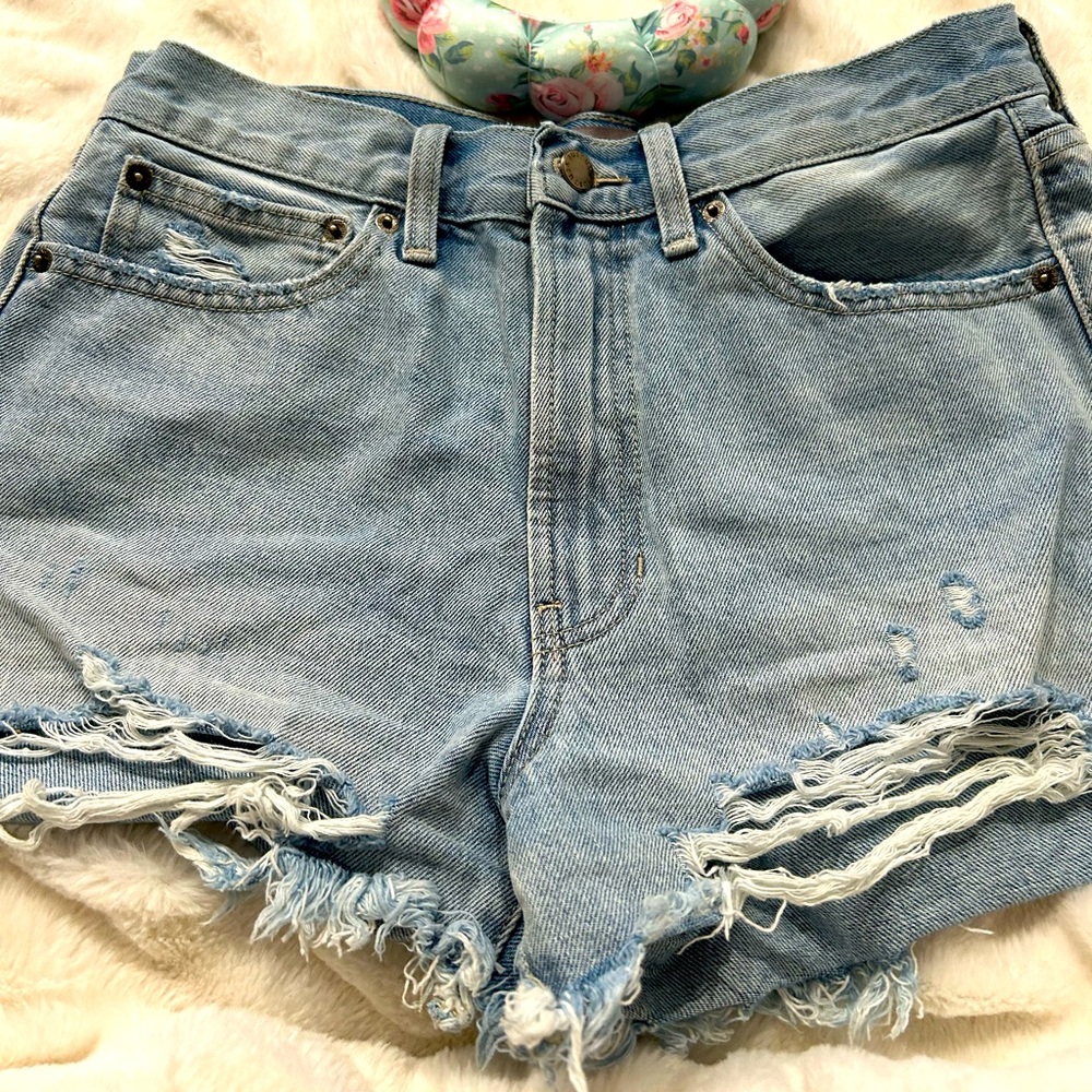 Just USA Fringed Distressed Denim Shorts Jean Shorts Size large